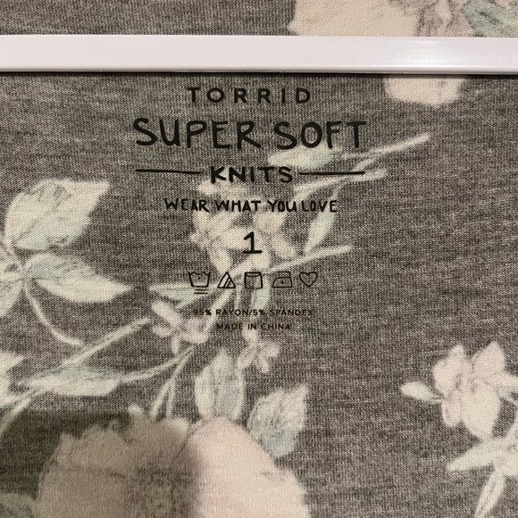 ❌SOLD❌Torrid Babydoll Top - SUPER SOFT - Picture 8 of 9